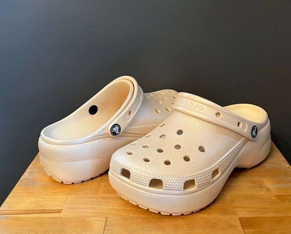 Жіночі Crocs Classic Platform Shimmer Clog Vanilla — фото 8