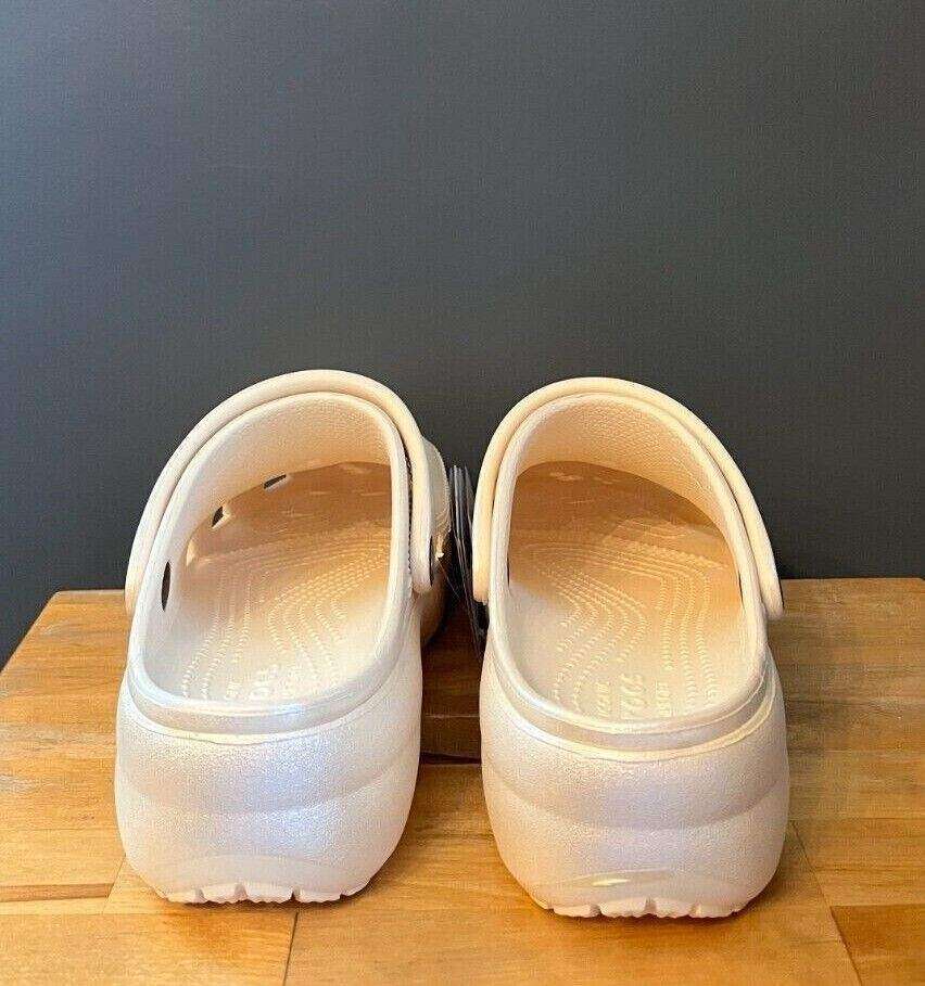 Жіночі Crocs Classic Platform Shimmer Clog Vanilla — фото 9