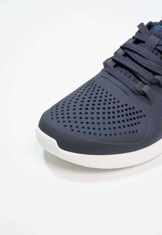 Жіночі кросівки Crocs LiteRide Pacer Navy/White — фото 3