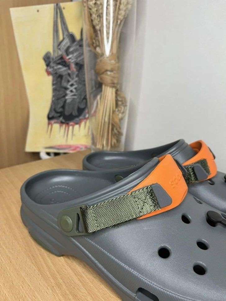 Crocs Классік Клог Сірі Classic All Terrain Clog Slate Grey/Multi — фото 9