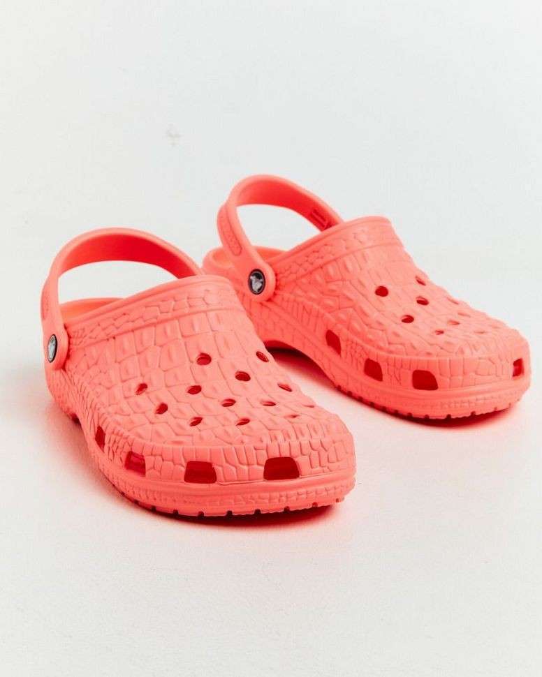 Жіночі Crocs Classic Clog Guava — фото 6