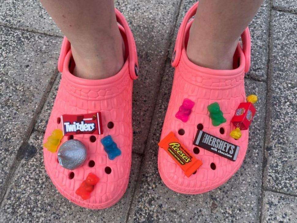 Жіночі Crocs Classic Clog Guava — фото 7
