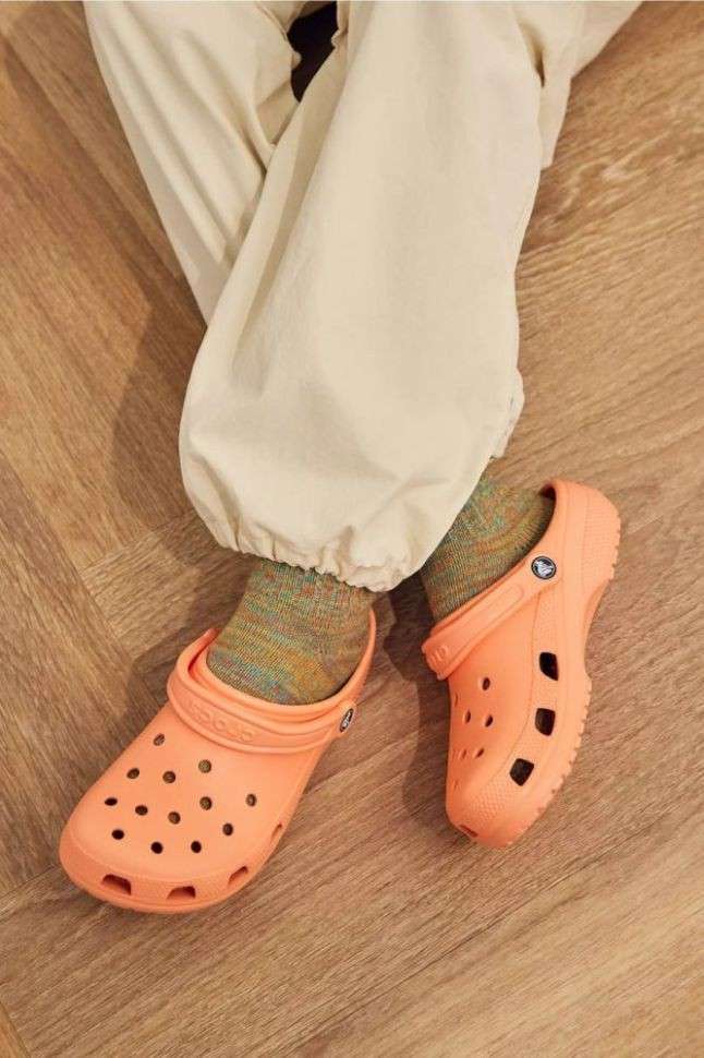 Жіночі Crocs Classic Clog Papaya — фото 6