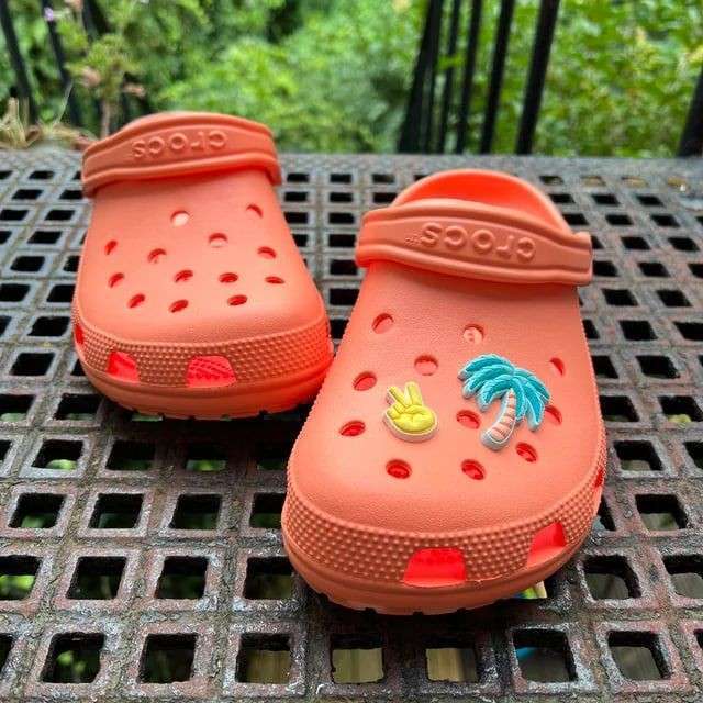 Жіночі Crocs Classic Clog Papaya — фото 8