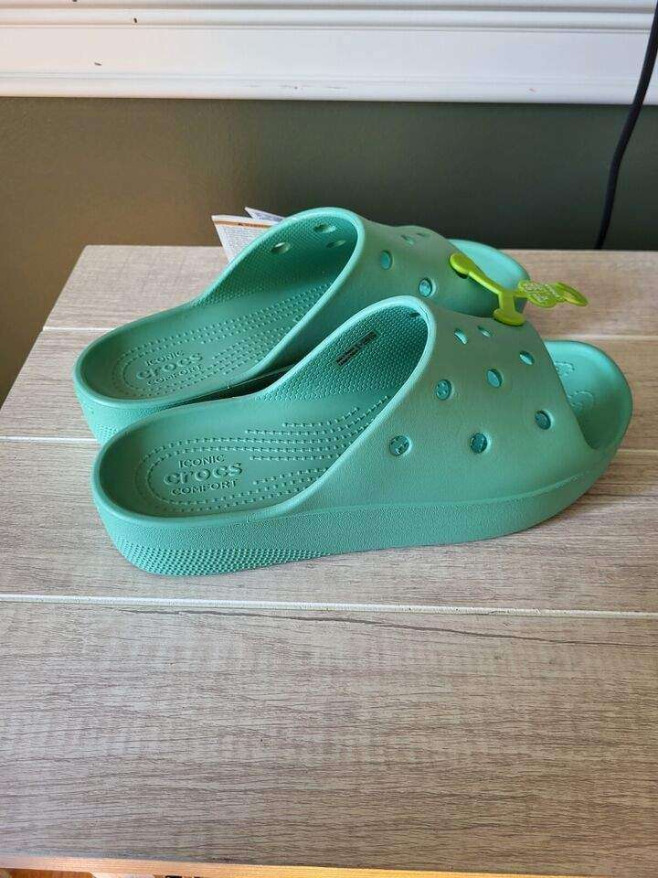 Жіночі шльопанці Crocs Classic Platform Slide Jade Stone — фото 4