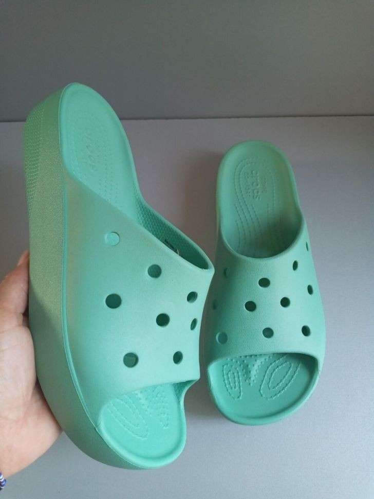 Жіночі шльопанці Crocs Classic Platform Slide Jade Stone — фото 6