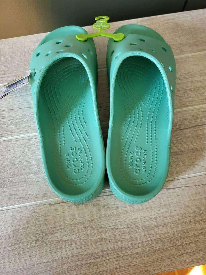 Жіночі шльопанці Crocs Classic Platform Slide Jade Stone — фото 8