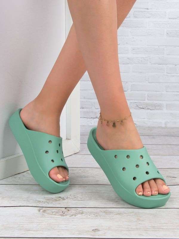 Жіночі шльопанці Crocs Classic Platform Slide Jade Stone — фото 9