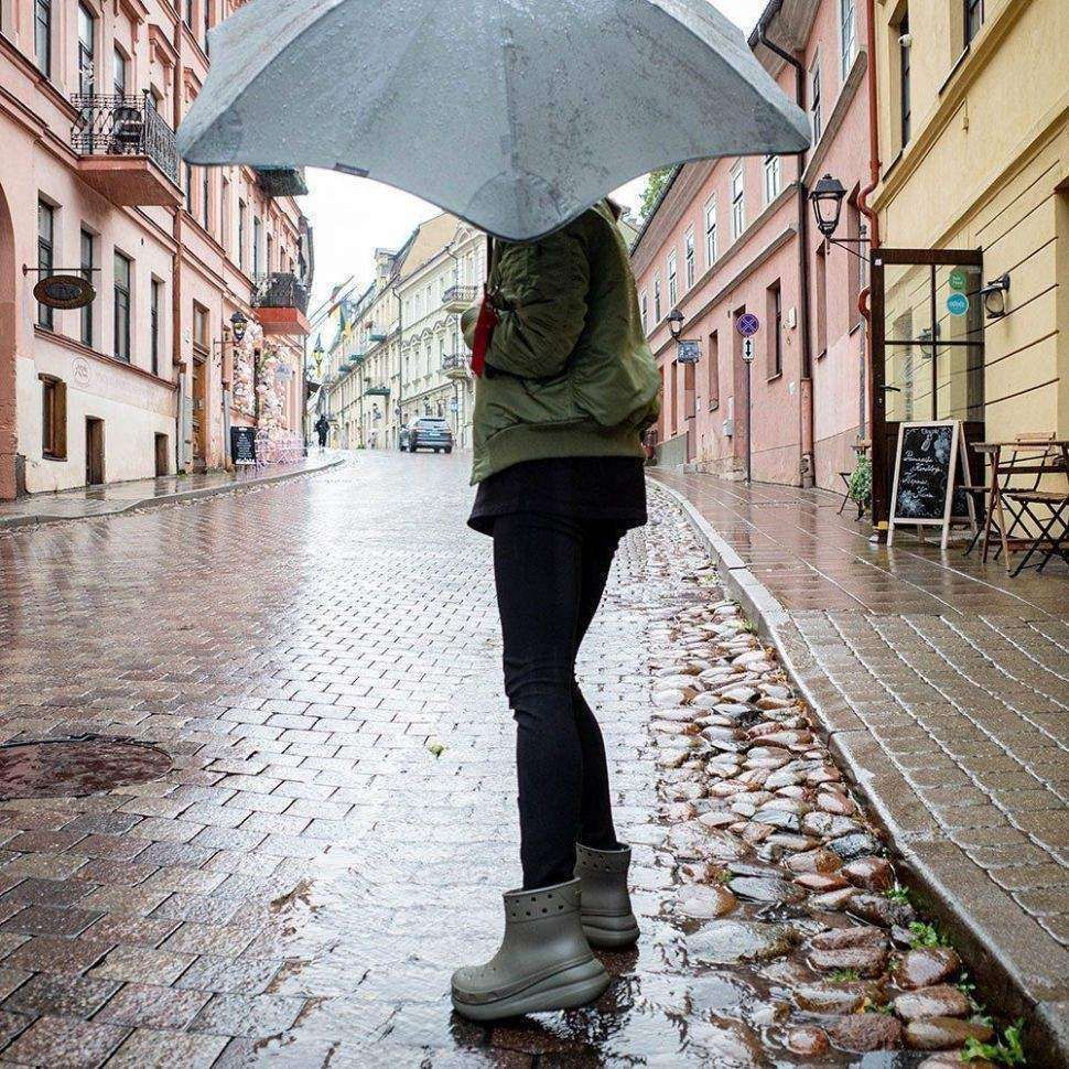 Жіночі гумові чоботи Crocs Crush Rain Boot Dusty Olive — фото 12