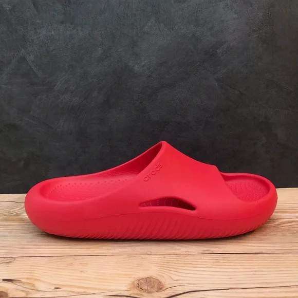 Жіночі Crocs Шльопанці Червоні Mellow Recovery Slide Varsity Red — фото 2