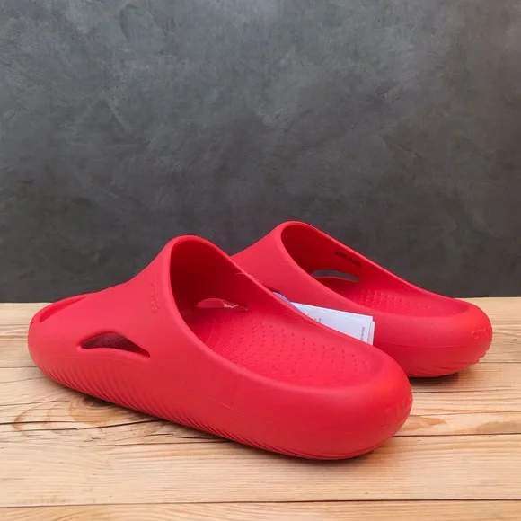 Жіночі Crocs Шльопанці Червоні Mellow Recovery Slide Varsity Red — фото 11