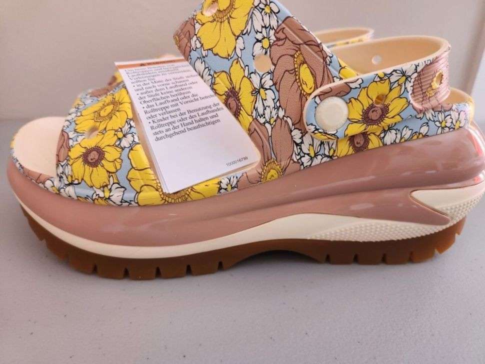 Жіночі Сандалі Crocs Mega Crush Retro Floral Sandal Vanilla\Cork — фото 11