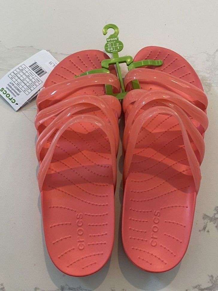 Жіночі шльопанці Crocs Splash Glossy Strappy Sandal Neon Watermelon — фото 11