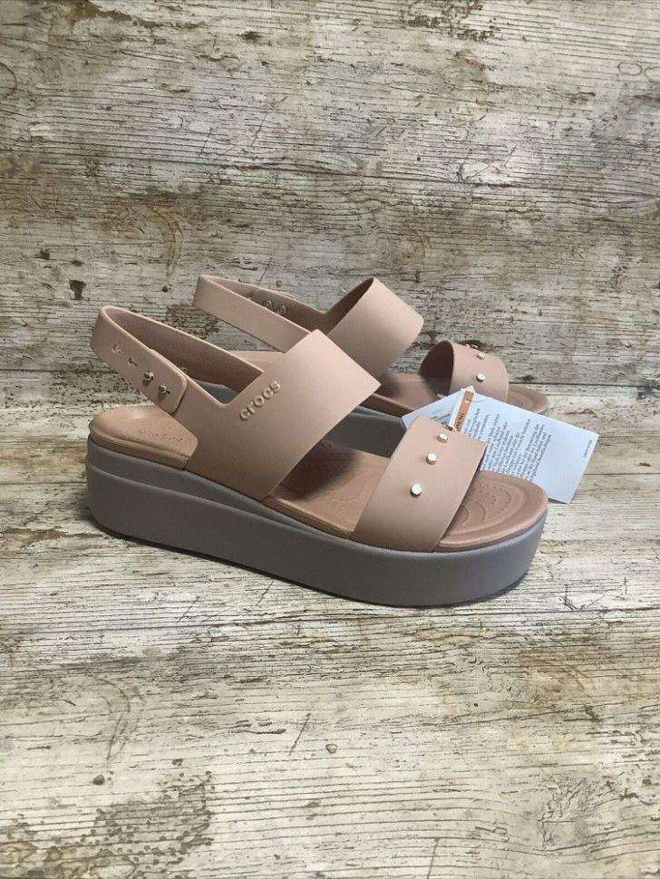 Жіночі Сіндалі Crocs Brooklyn Low Wedge Cork / Mushroom — фото 11