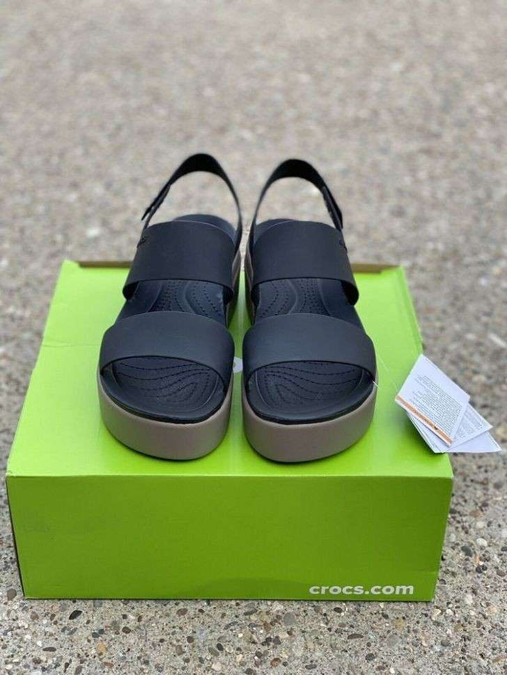 Жіночі Сандалі Crocs Brooklyn Low Wedge Black / Mushroom — фото 8