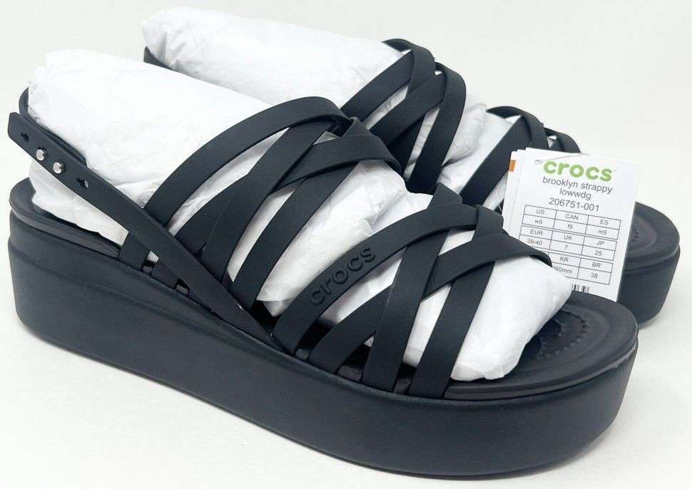 Жіночі Сандалі Crocs Women´s Brooklyn Strappy Low Wedge Black — фото 9