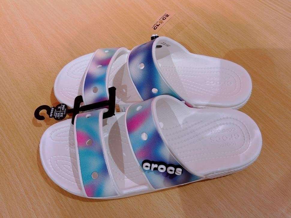 Чоловічі шльопанці Crocs Classic Solarized Sandal White / Multi — фото 14