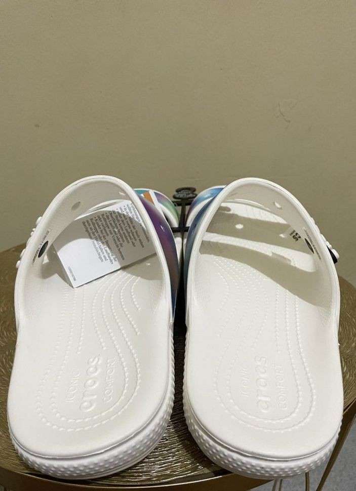 Чоловічі шльопанці Crocs Classic Solarized Sandal White / Multi — фото 5