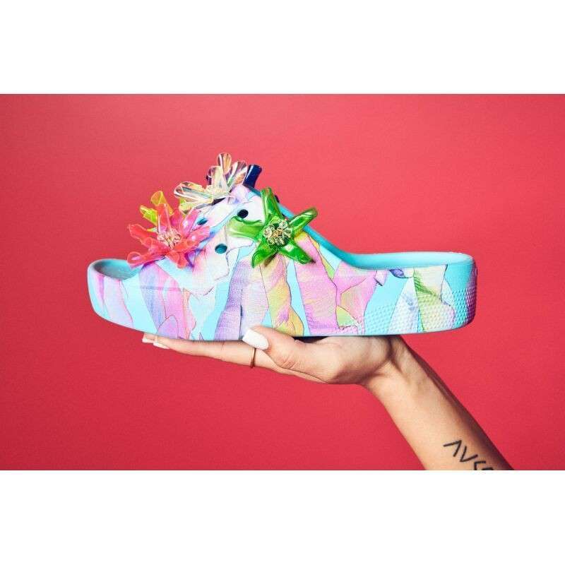 Жіночі шльопанці Crocs Classic Platform Slide Neptune/Multi — фото 8