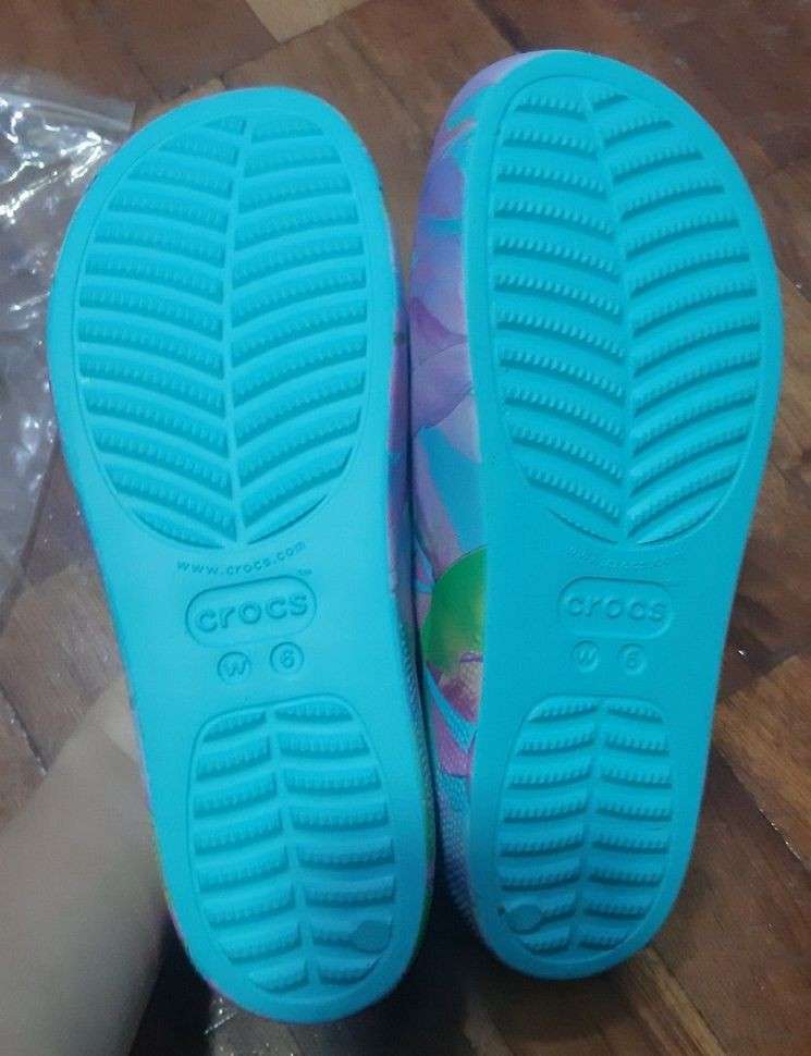 Жіночі шльопанці Crocs Classic Platform Slide Neptune/Multi — фото 9