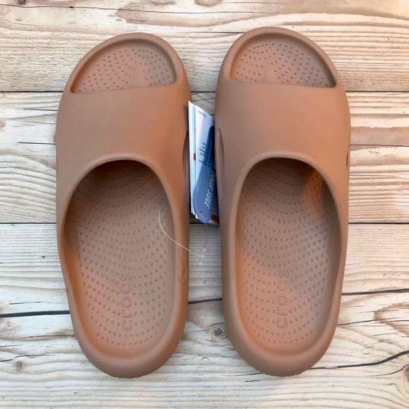 Жіночі шльопанці Crocs Mellow Recovery Slide Сork — фото 12
