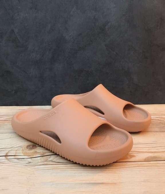 Жіночі шльопанці Crocs Mellow Recovery Slide Сork — фото 14
