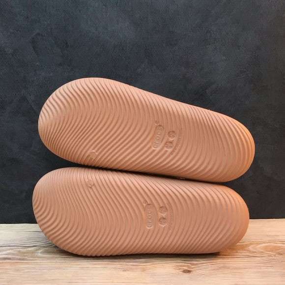 Жіночі шльопанці Crocs Mellow Recovery Slide Сork — фото 4