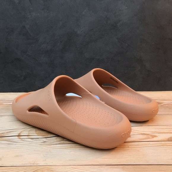 Жіночі шльопанці Crocs Mellow Recovery Slide Сork — фото 6