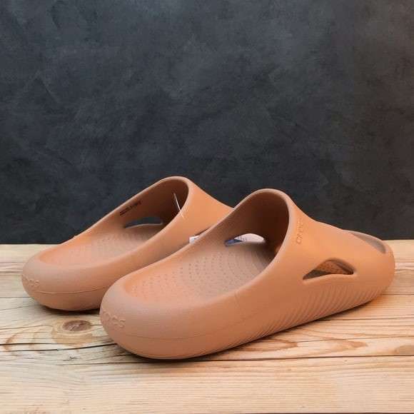 Жіночі шльопанці Crocs Mellow Recovery Slide Сork — фото 8
