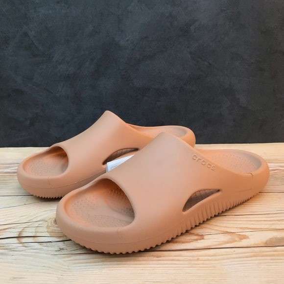 Жіночі шльопанці Crocs Mellow Recovery Slide Сork — фото 10