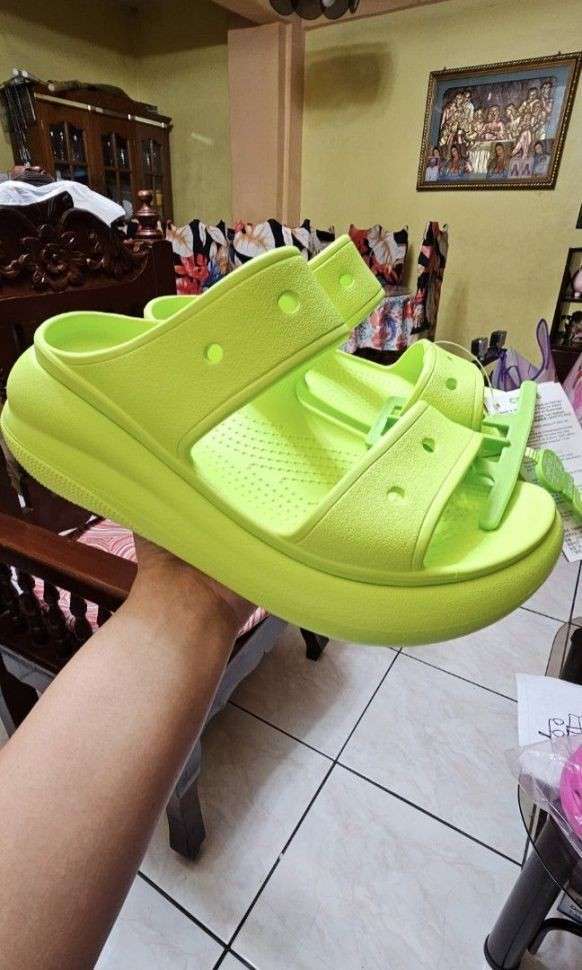 Жіночі шльопанці Crocs Crush Sandal Limeade — фото 2