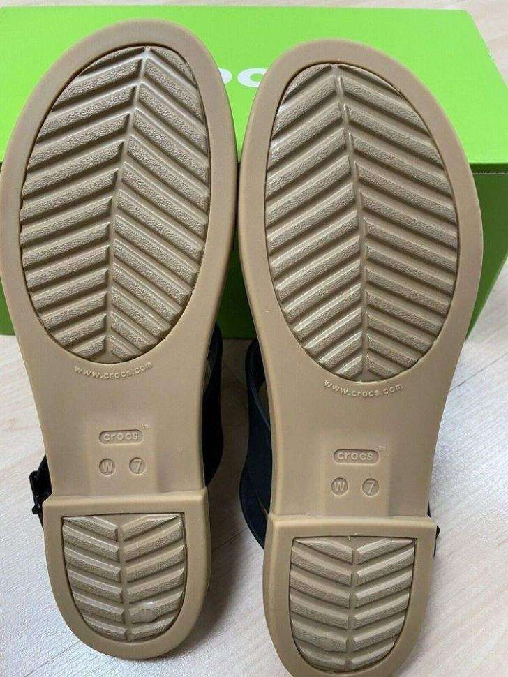 Жіночі Сандалі Crocs Tulum Strappy Black / Mushroom — фото 8