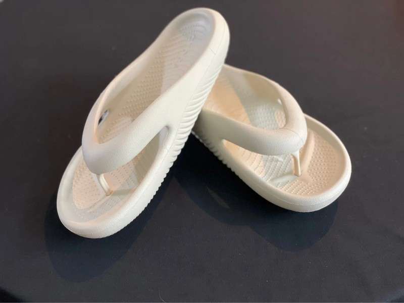 В'єтнамки Crocs Mellow Flip Bone — фото 9