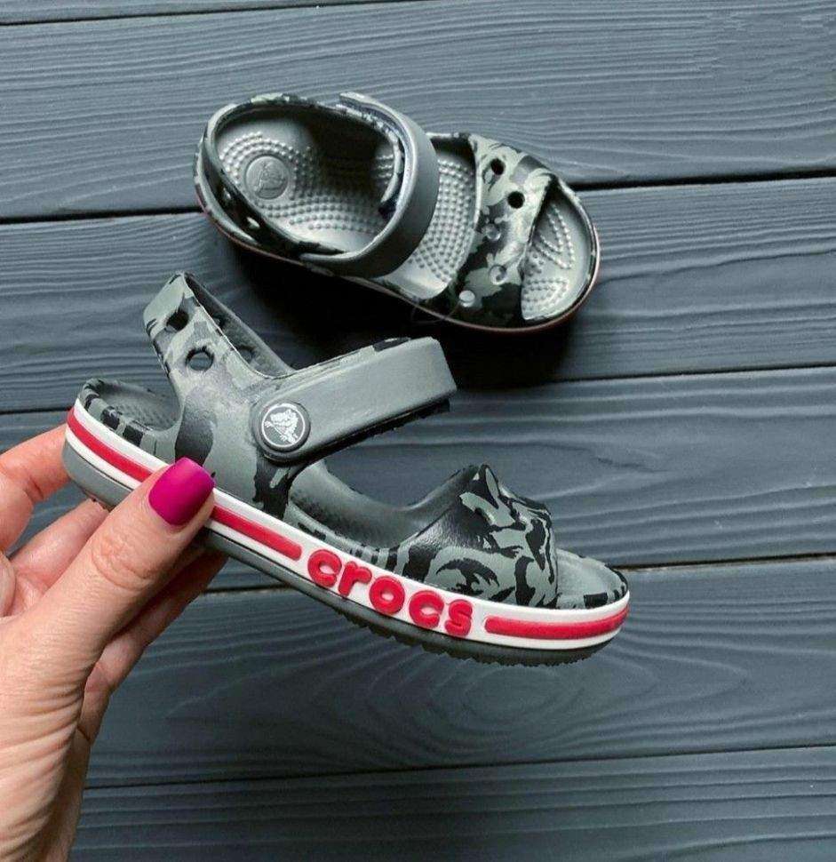 Дитячі сандалії для хлопчика Crocs Bayaband kids Printed Sandal Slate Grey — фото 2