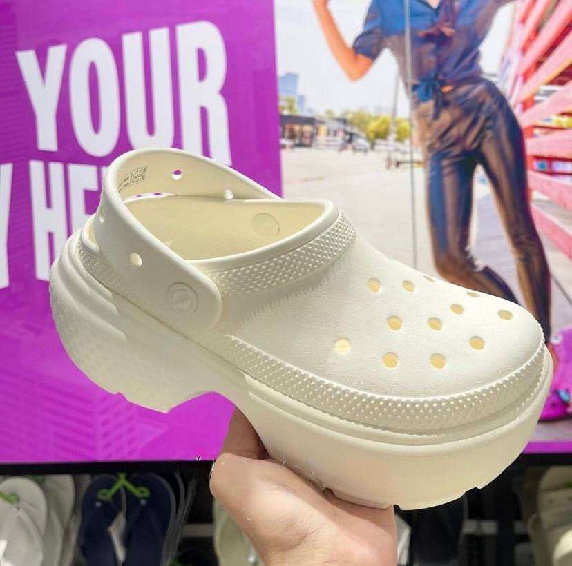 Жіночі Crocs Stomp Clog Bone Beige — фото 3