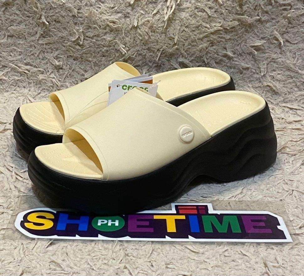 Жіночі шльопанці Crocs Skyline Slide Vanilla/Black — фото 5