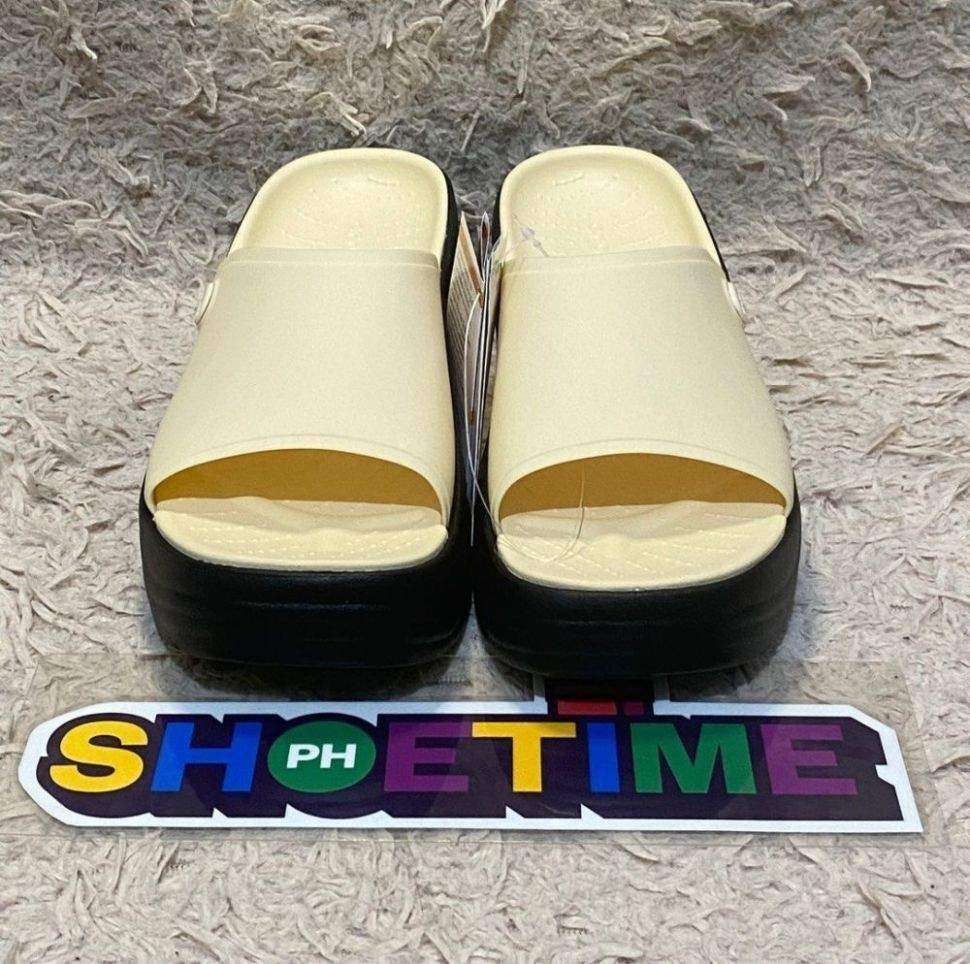 Жіночі шльопанці Crocs Skyline Slide Vanilla/Black — фото 7