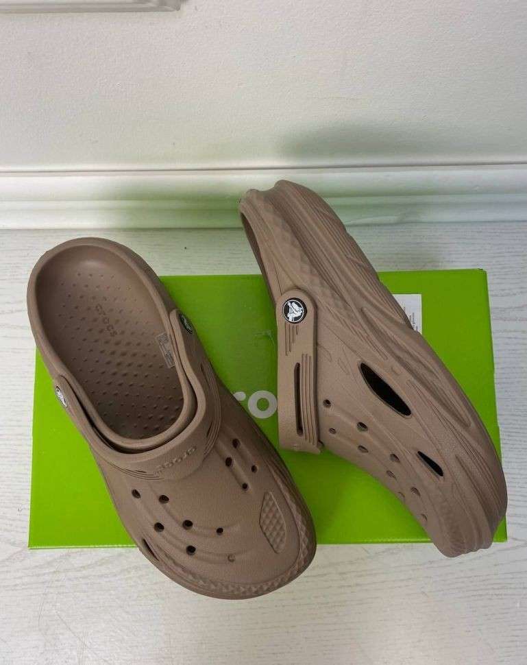 Чоловічі Crocs Off Grid Clog Espresso — фото 4