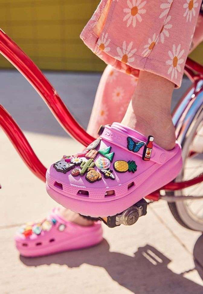 Дитячі Crocs для дівчинки Classic Clog Kids Crush Taffy Pink — фото 14