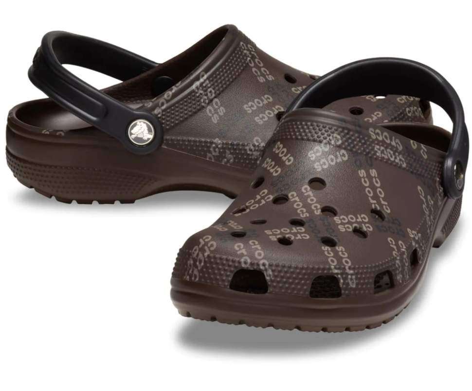 Чоловічі Crocs Класік Лого Коричневі Classic Logo Pattern Clog Coffee — фото 1