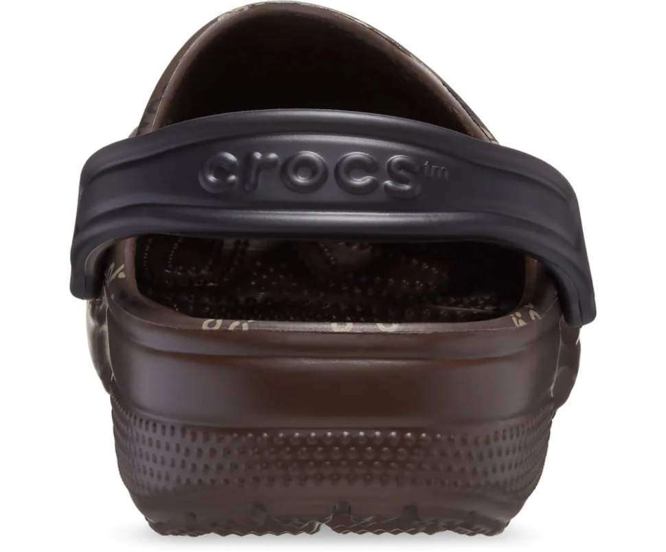 Чоловічі Crocs Класік Лого Коричневі Classic Logo Pattern Clog Coffee — фото 6