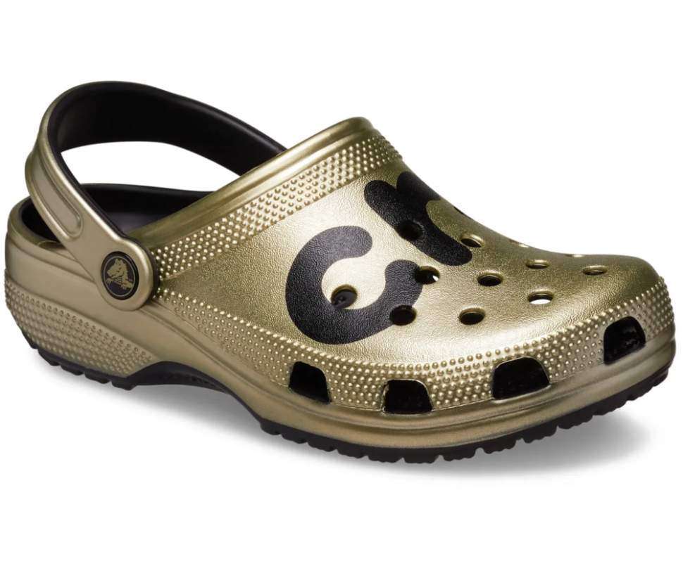 Жіночі Crocs Classic Metallic Logo Clog Gold — фото 5