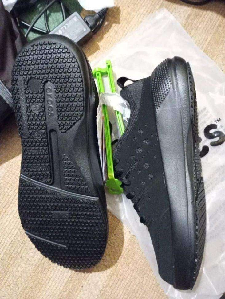 Чоловічі кросівки Crocs On The Clock Black Comfort Work Sneakers Shoes — фото 8