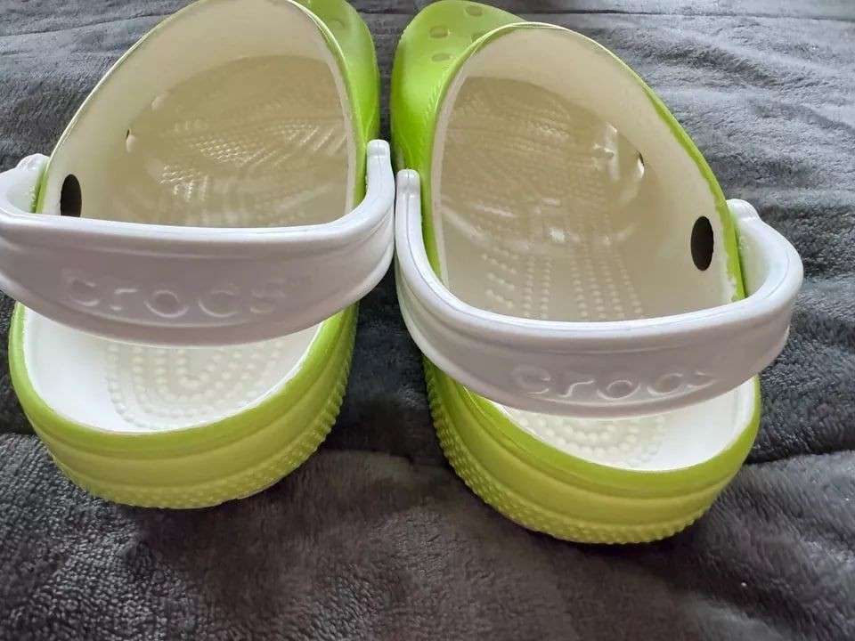 Дитячі Crocs-сабо для хлопчика Crocs Classic Clog Lime Glow In the Dark — фото 11