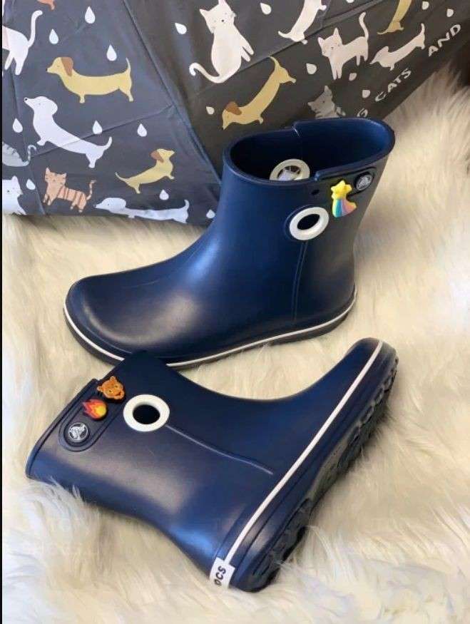 Жіночі гумові чоботи Crocs Women’s Jaunt Shorty Boot Navy — фото 10