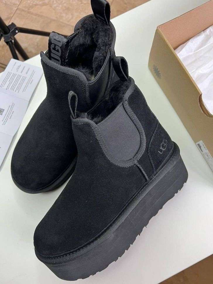 Жіночі UGG Платформа Ньюмел Чоботи Чорні Замша з Пасками Neumel Chelsea Black Platform — фото 14