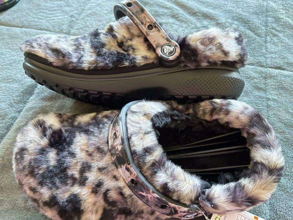 Чоловічі Crocs Classic Fur Sure black/Multi Bleach Dye — фото 3