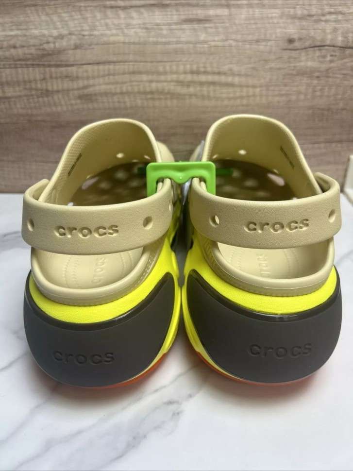 Жіночі Crocs Bubble Crush Clog Sesame — фото 8