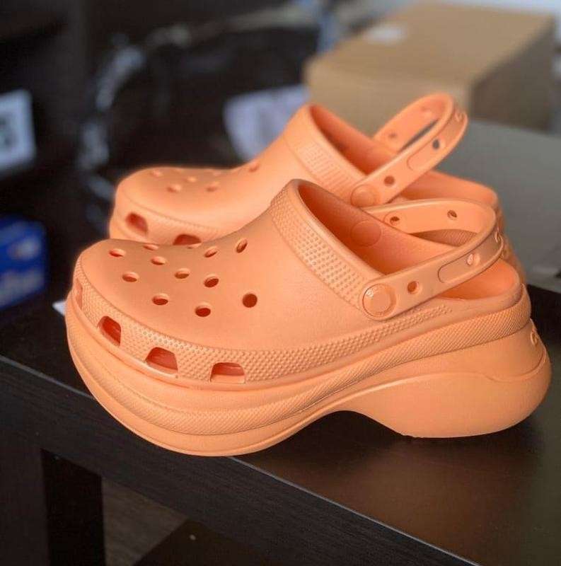 Жіночі Crocs Classic Clog Bae Orange — фото 11