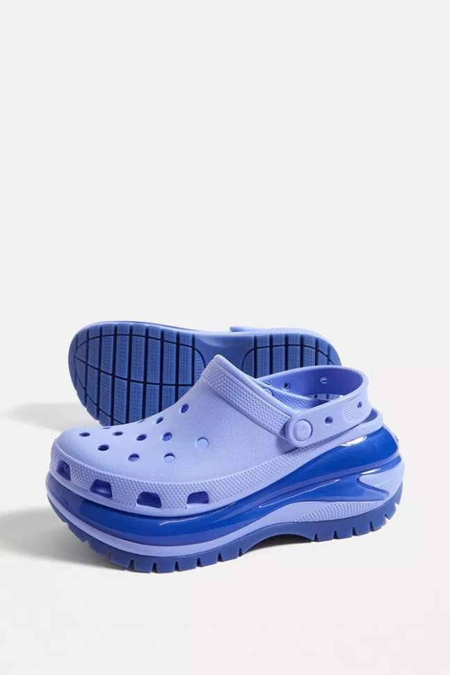 Жіночі Crocs Mega Crush Clog Violet — фото 7
